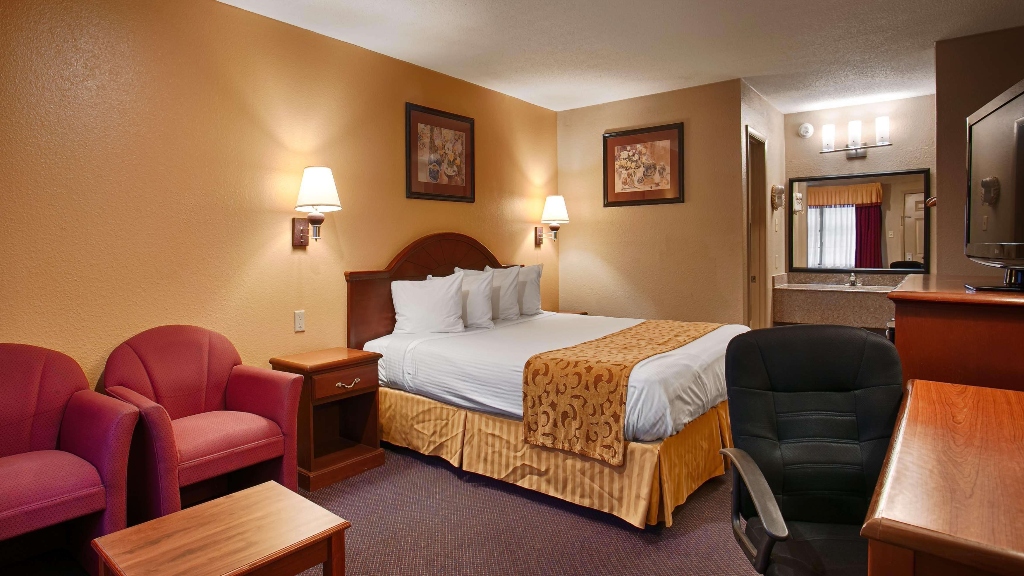 Best Western Delhi Inn מראה חיצוני תמונה