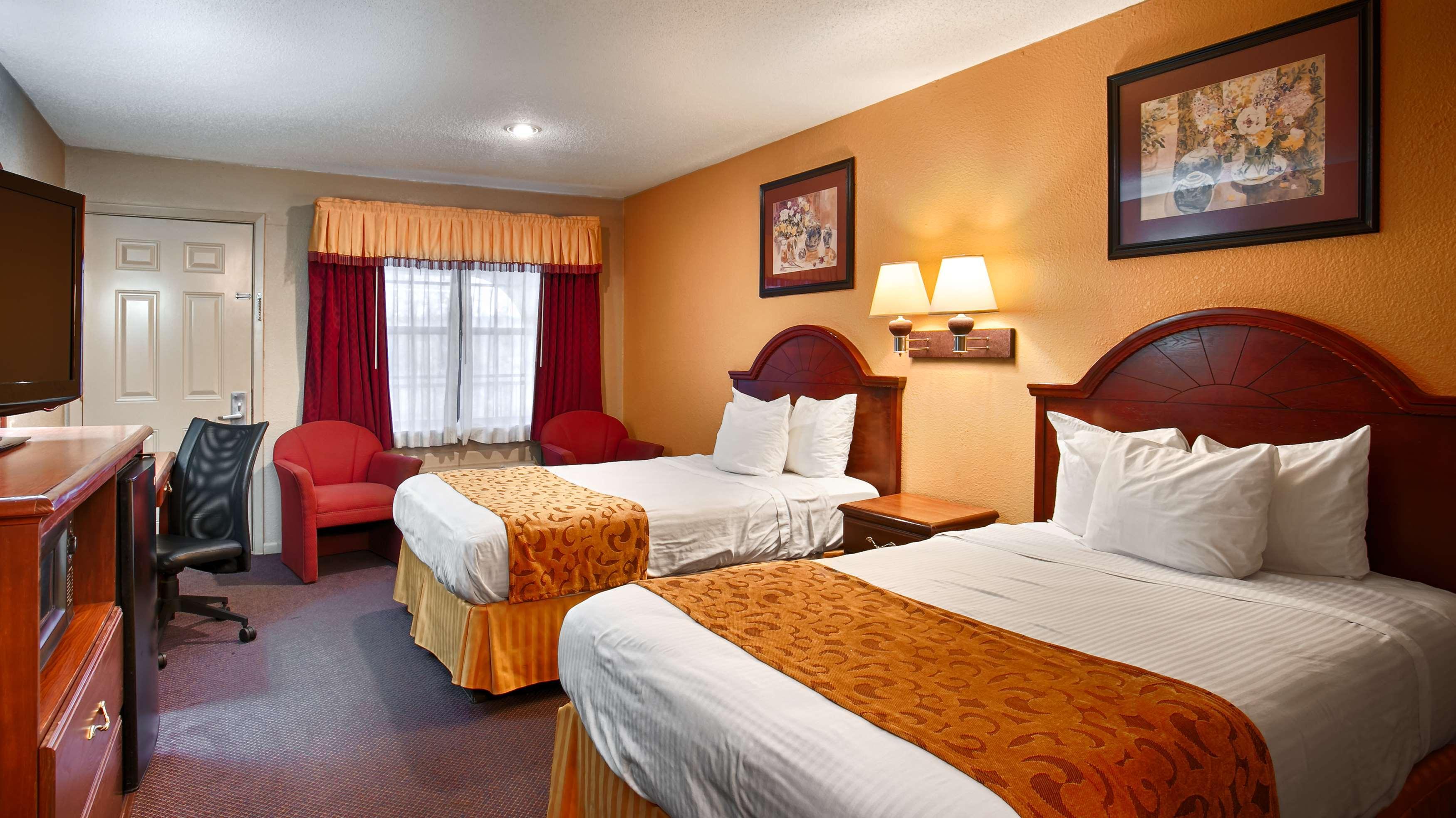 Best Western Delhi Inn מראה חיצוני תמונה