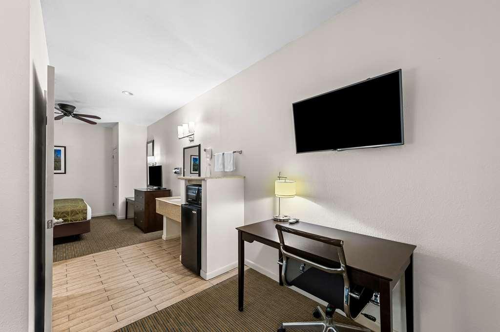 Best Western Delhi Inn חדר תמונה