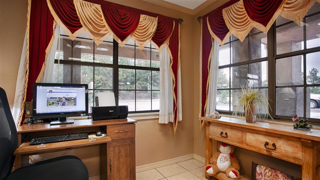 Best Western Delhi Inn מתקנים תמונה