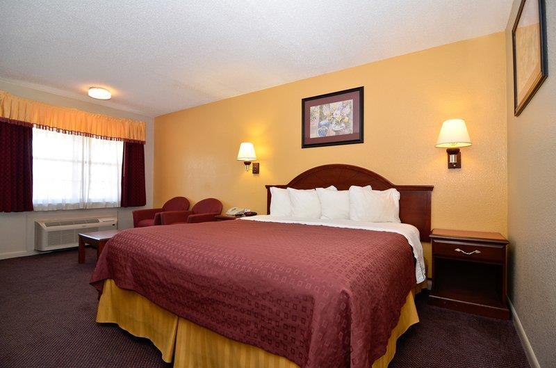 Best Western Delhi Inn חדר תמונה